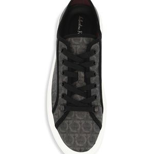 Salvatore ferragamo size 7 1/2M